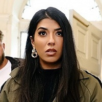 Yasmina Khan
