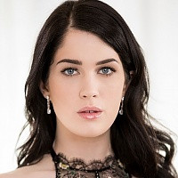 Evelyn Claire